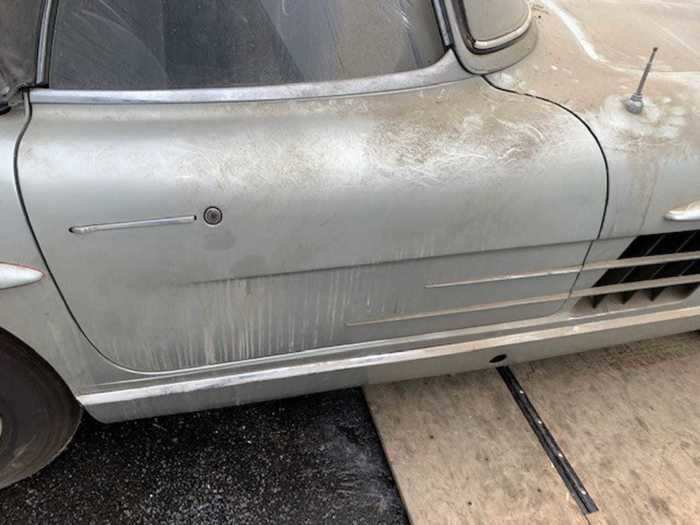 While this 300SL Roadster has a lot going for it, there is one key fact that may have knocked its value down a few notches.