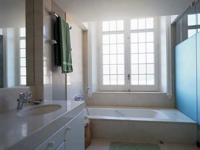 Using another baking soda recipe, you can create a scouring powder to clean your bathroom.