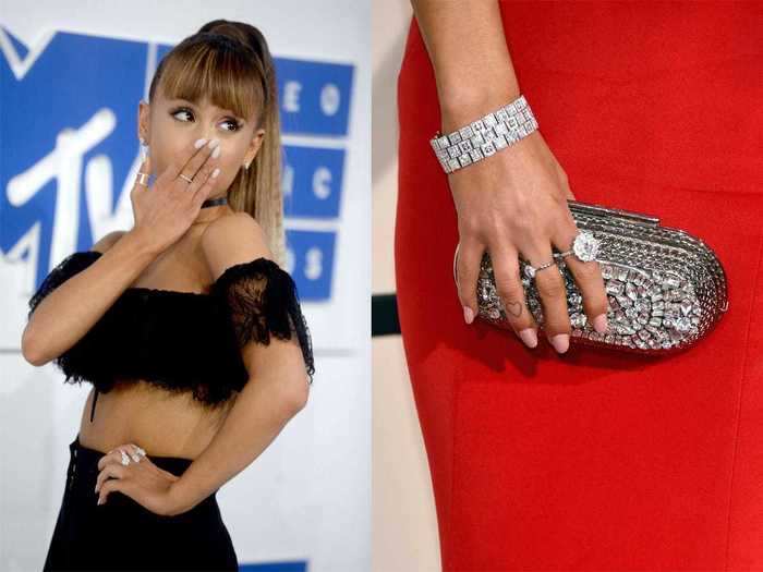  Grande has another tattooed heart on her right-hand ring finger. 