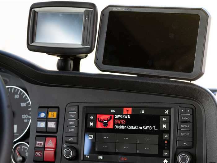 The MD56c also comes with a GPS, and rear view and bird