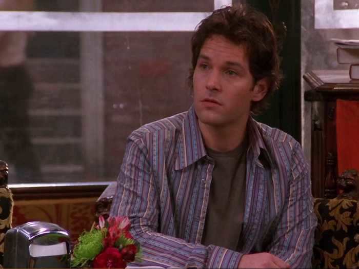 Mike Hannigan wore a striped button-down with jeans when he unwittingly met Joey at Central Perk.