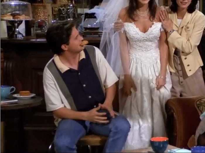 Chandler Bing wore an oversized polo shirt and jeans for his first appearance at Central Perk.