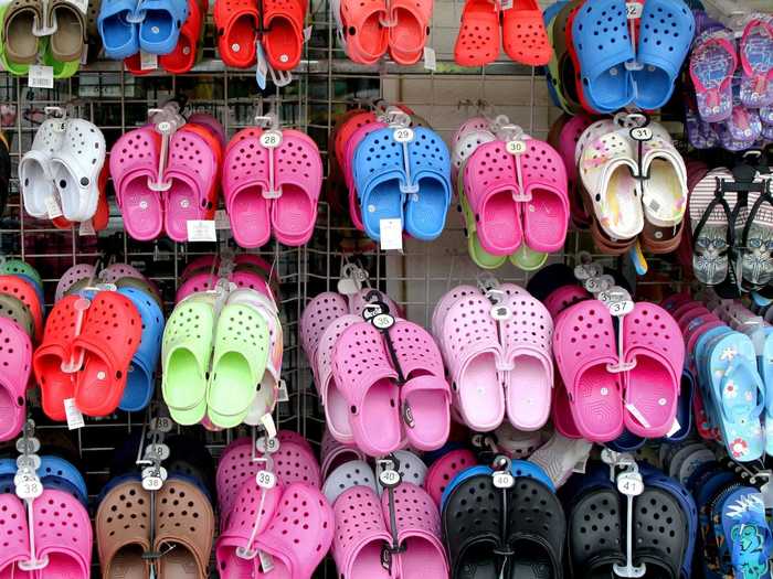 Crocs donated 10,000 pairs of free shoes to US healthcare workers.