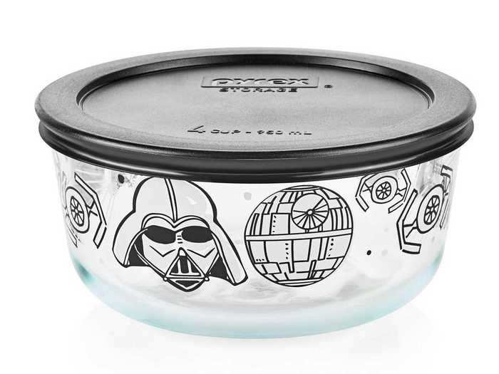 Darth Vader and his Death Star are featured on this Dark Side-themed 4-cup container.