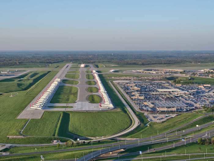 After getting a tip that Delta was storing a lot of its jets in Kansas City, Luten hit the road once again in his Tesla and headed there, nearly 600 miles from Dallas and an eight-hour drive to match.