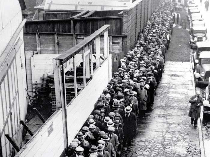 Food banks become commonplace, and lines for food ration programs and free meals exploded across the country.