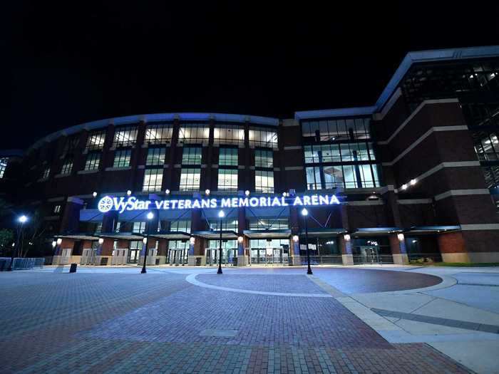 The UFC held its behind-closed-doors pay-per-view show at the VyStar Veterans Memorial Arena in Jacksonville on Saturday, May 9. There were no fans, the production crew was reduced from 120 to 80, and few media were allowed in.