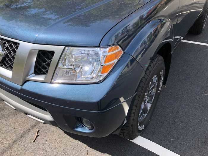 Say hello to the least dramatic headlights of any pickup currently on the road!