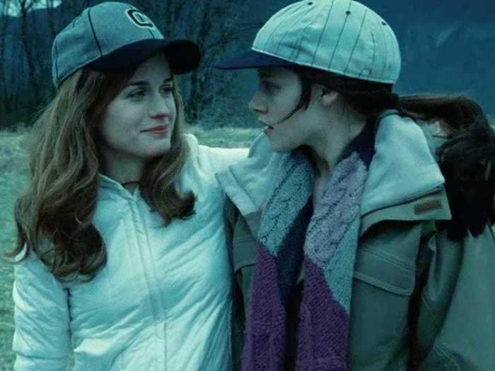 During the baseball scene, Elizabeth Reaser (who played Esme Cullen) had to include gloves in her costume because it was so cold.