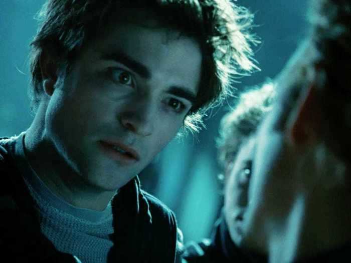 Melted cheese was used to give the effect that Edward bit off part of James’ neck.