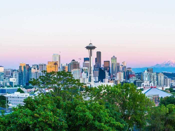 15 (tie). The average weekly commute to work in Seattle, Washington, is 2 hours and 38 minutes.