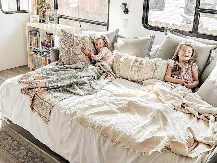 The twins, who are now 5, love living in their RV, according to Gilleland.