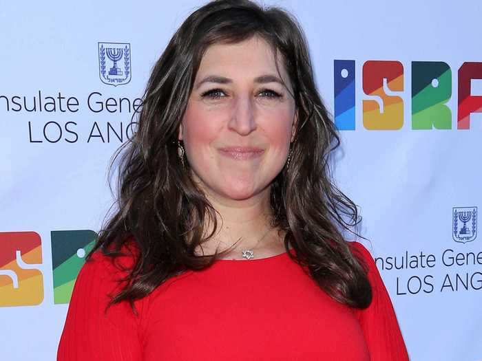 "Big Bang Theory" star Mayim Bialik said that her obsessive-compulsive disorder has made it "difficult" to try new things.