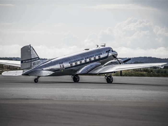 The new Lufthansa would instead use Western aircraft from Lockheed, Convair, and Douglas in its early days. Among those in the early Lufthansa fleet included the Douglas DC-3,