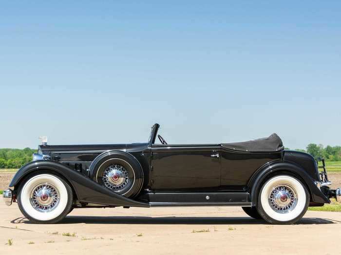 I can’t say I’ve much love for the pre-war classics, but this would be pretty baller to drive around in.