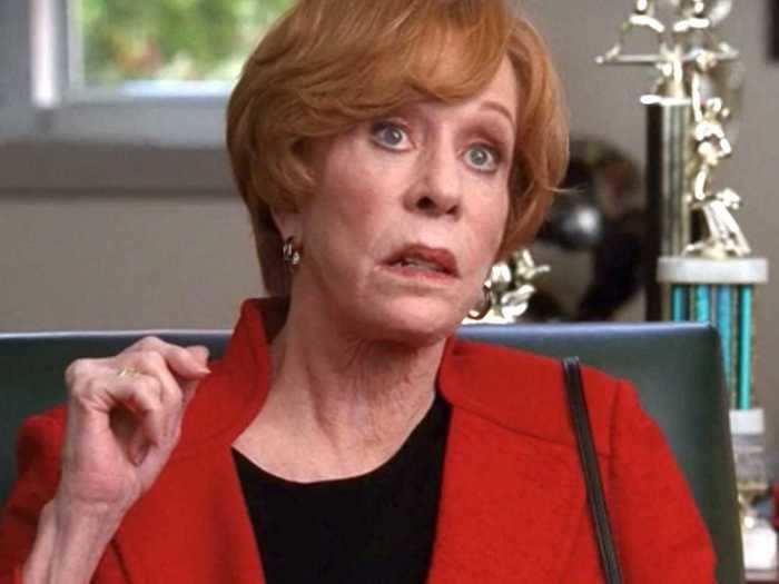 Legendary actress Carol Burnett played Doris Sylvester, Sue