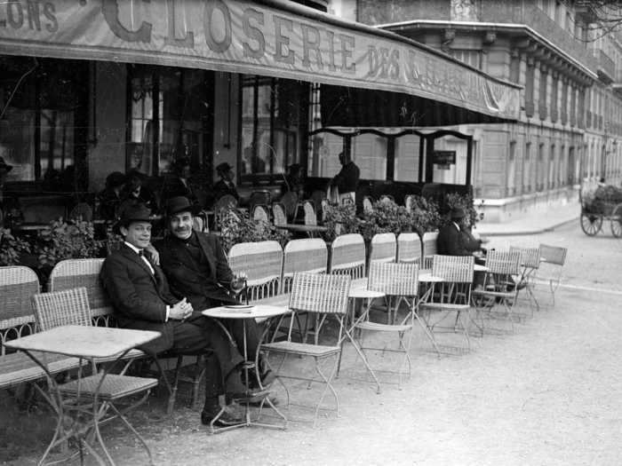 During the 1920s, as Europe emerged from World War I, Paris became the home to a new generation of artists and writers. This vibrant period of Parisian life was often defined by poetry, jazz, and wild parties.