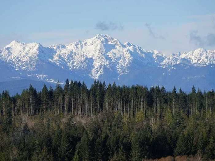 The Olympic Mountains in Washington contain around 60 glaciers.