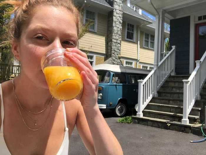 I took a couple of oranges from the plate and made fresh-squeezed orange juice to wash down my breakfast.