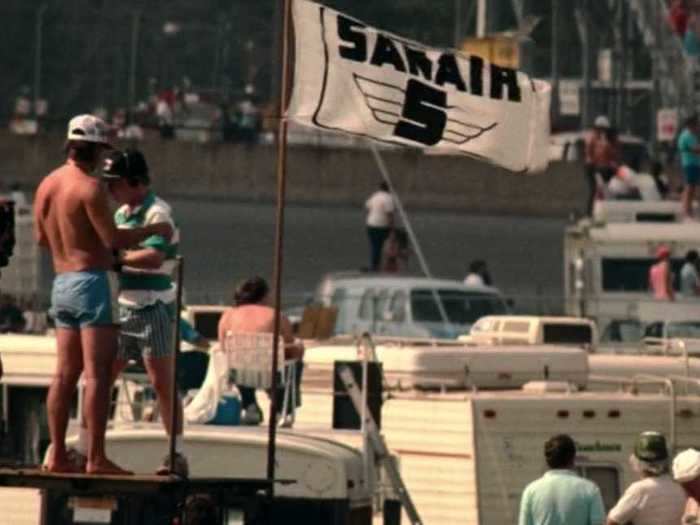 Look at those shorts! And those headphones!