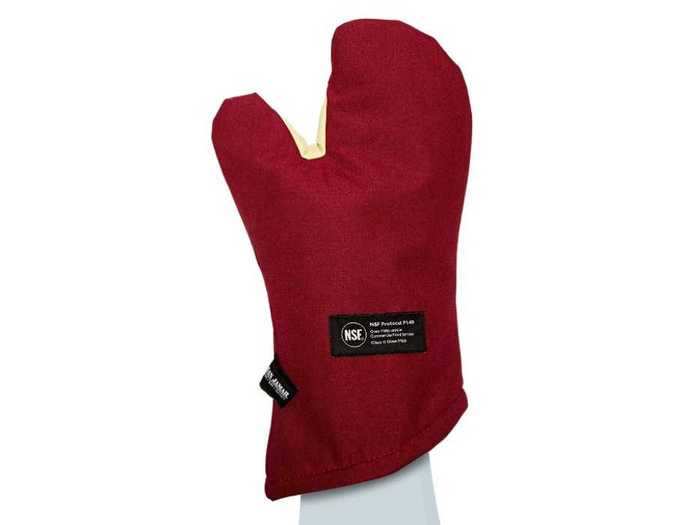 The best Kevlar oven mitt