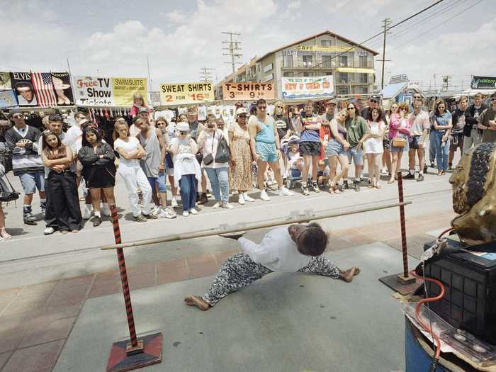 In 1996, some people traveled to Venice Beach in California to enjoy entertainment and the warm weather during the holiday weekend.