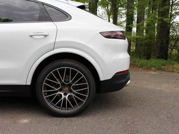 Front and back, this base-level Cayenne had cast-iron brake rotors and black calipers.