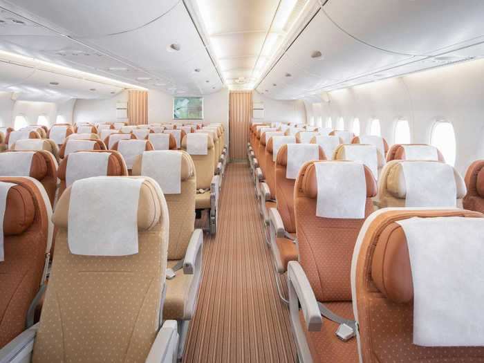 Hi Fly also maintained most of the Singapore Airlines look as seen with the stylish interior. Economy seats can also be found on the upper level, divided between economy and business to maximize capacity, and feature a generous 32 inches of legroom