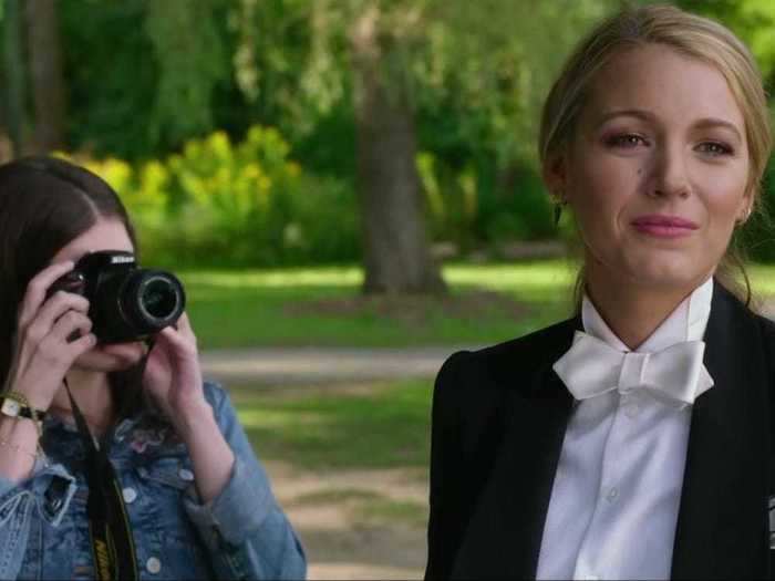 The 2018 film "A Simple Favor" is based on the novel by Darcey Bell.