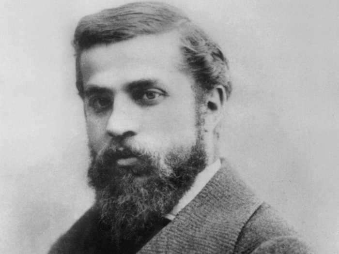 Antoni Gaudí lived from 1852 to 1926. Tragically, he died after being hit by a tram.