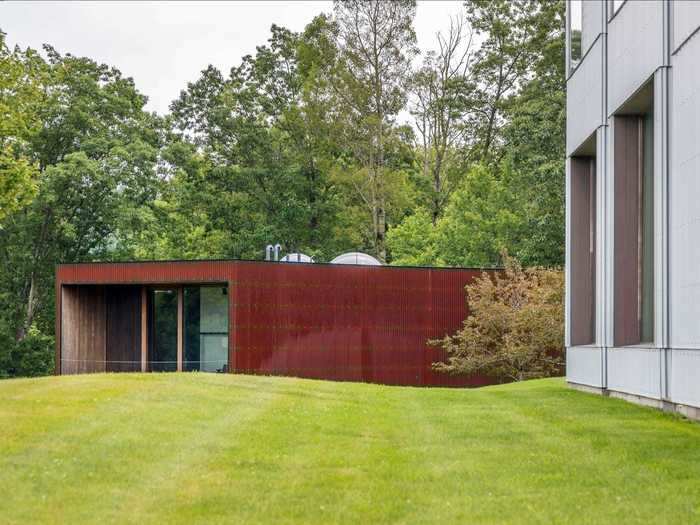 Ai Weiwei designed the property with HFF Architects of Switzerland in 2006 for a Chinese entrepreneur and art collector. It consists of a main house and guest house built in the modern style.