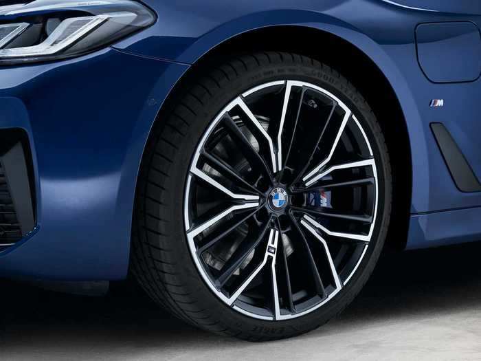 The cars also come with either rear-wheel drive or BMW’s xDrive all-wheel-drive system.