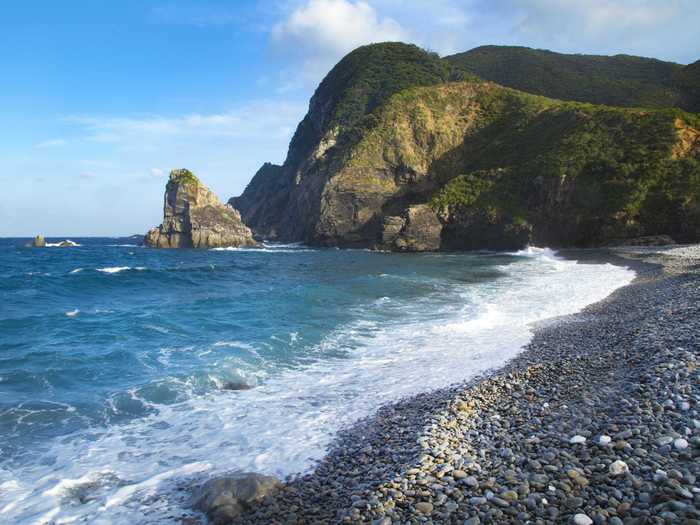 Honohoshi Beach in Setouchi, Japan, has rugged and rocky hills.