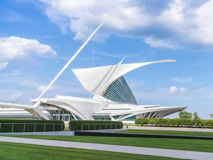 The Milwaukee Art Museum in Wisconsin features 90-foot ceilings in Windhover Hall and wings that open up.