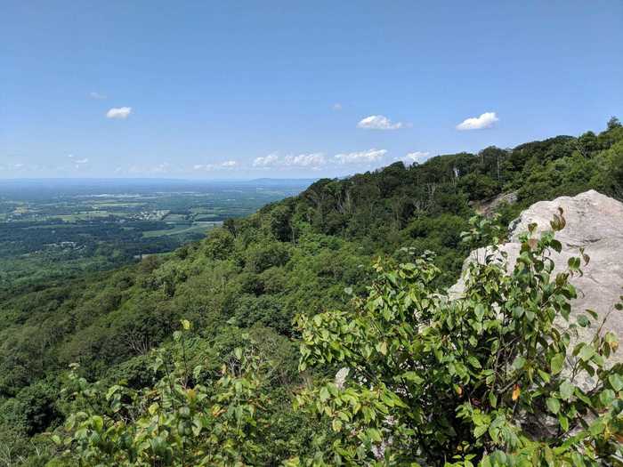 MARYLAND: Annapolis Rock via the Appalachian Trail in Boonsboro