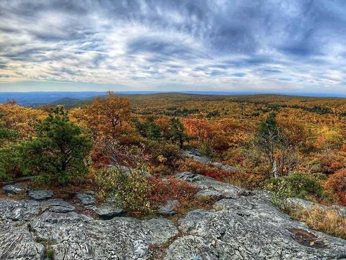 CONNECTICUT: Bear Mountain Trail in Salisbury