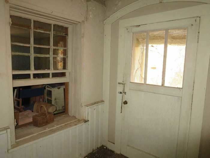 After being purchased by an absentee owner in 2000, the house suffered years of neglect.