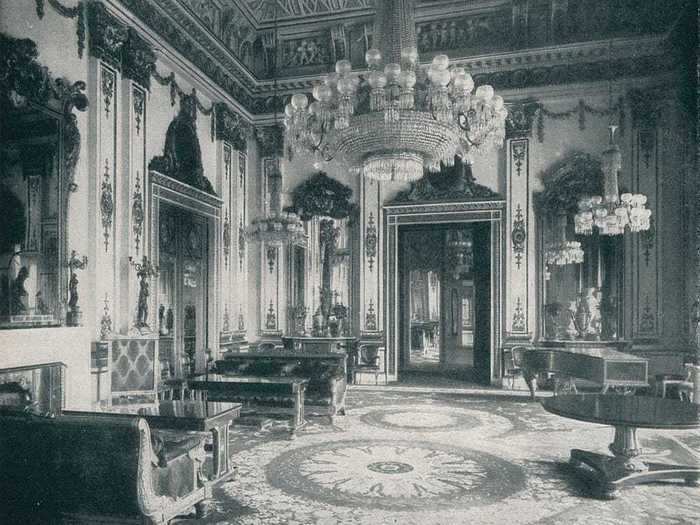 The ceiling in the White Drawing Room in Buckingham Palace was designed by John Nash.