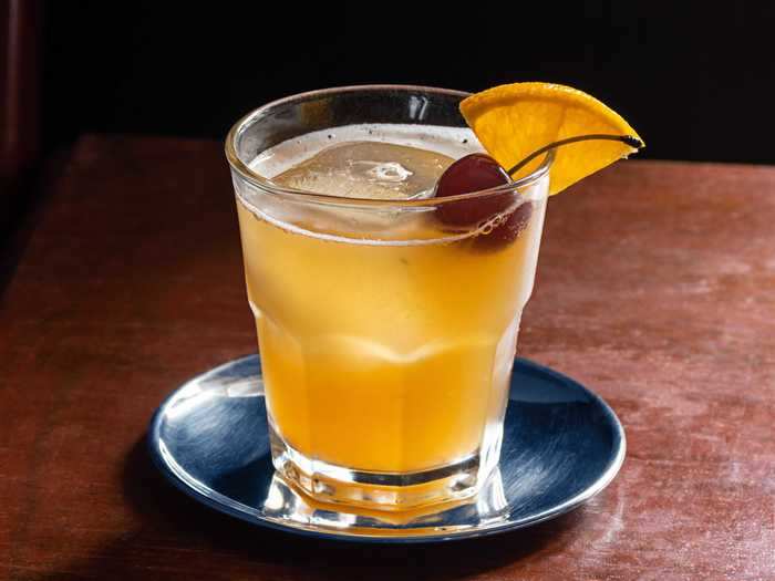 KANSAS: Amaretto sour