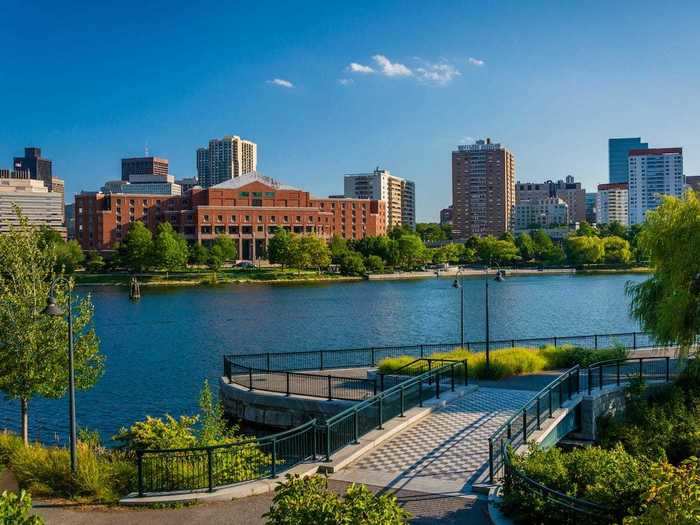 De Blasio grew up in Cambridge, Massachusetts.