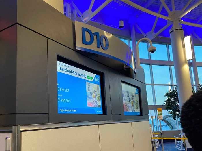 The final flight of the trip was a one-hour and 30-minute flight from Charlotte back to Hartford, the last flight of the day between the two cities.