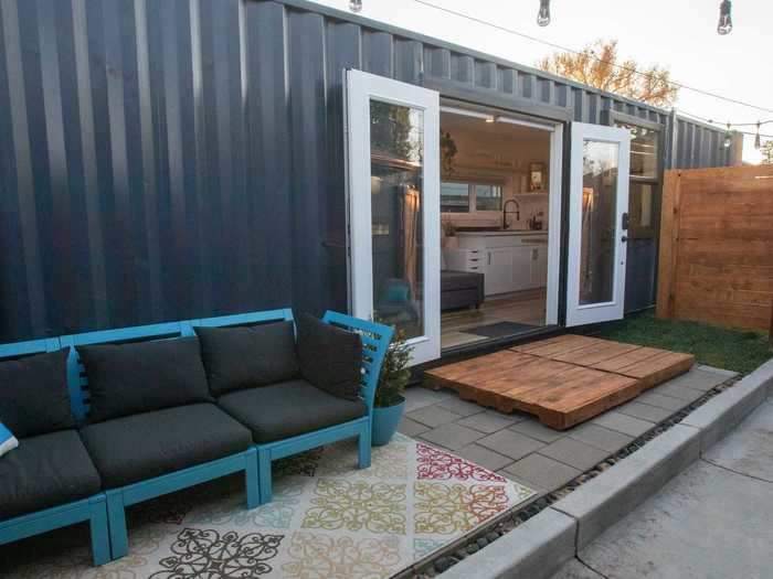 Standard ALT One Bedroom builds are 40 feet long, but Huntington opted to go with a smaller 33-foot long shipping container.