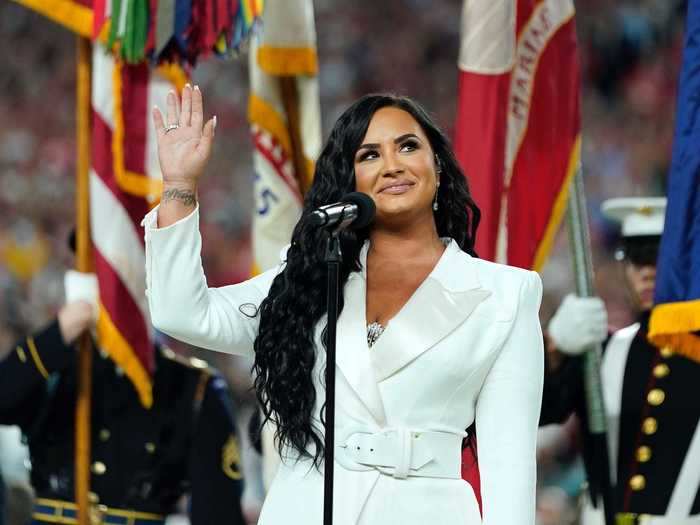 Demi Lovato says that she could see herself "ending up possibly with a woman."