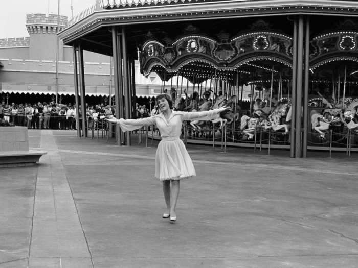 1971: Julie Andrews helped open Disney World in Orlando, Florida, during a grand-opening celebration.