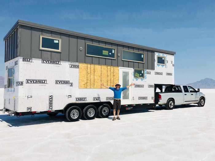 When the couple picked up their tiny house in Utah, Eric and Lindsay learned just how much of the final product they were missing.