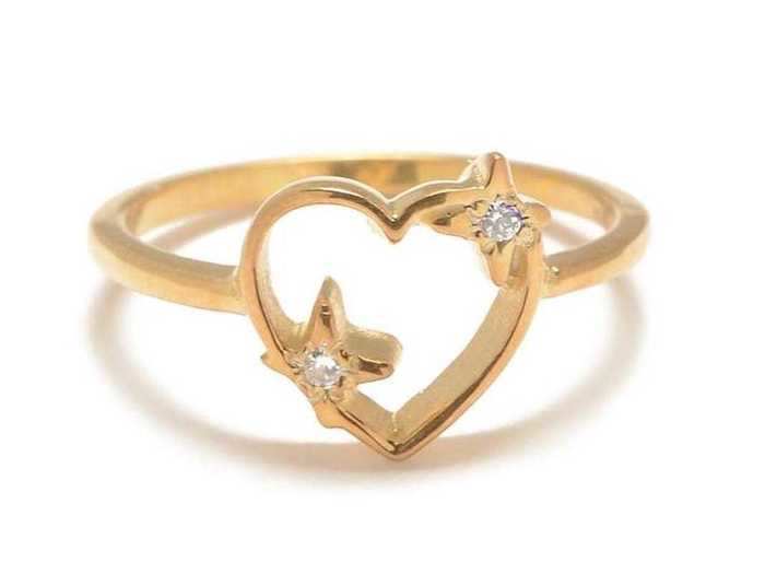 Heart-shaped rings can also look elegant.