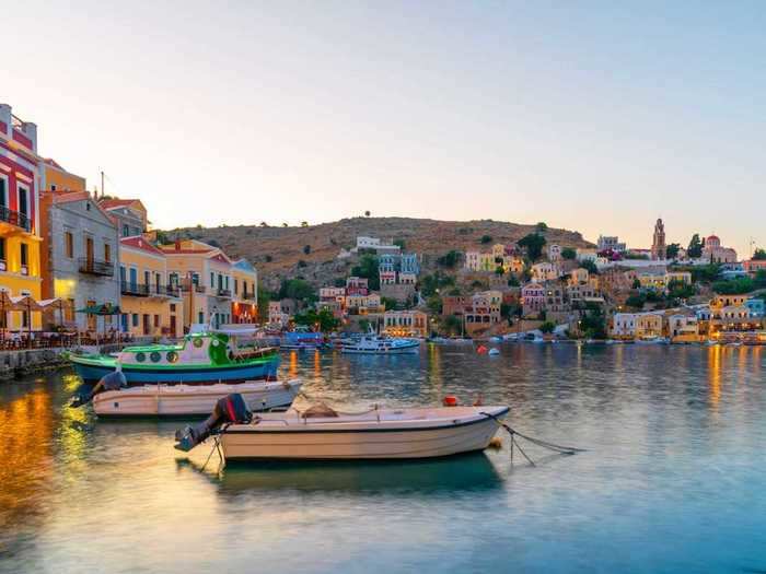 Close to the bustling island of Rhodes and just 10 minutes away from Datça town in Turkey, Symi is known for its rich history and elegant architecture.