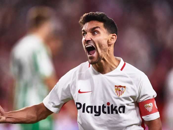 RB: Jesus Navas – Sevilla