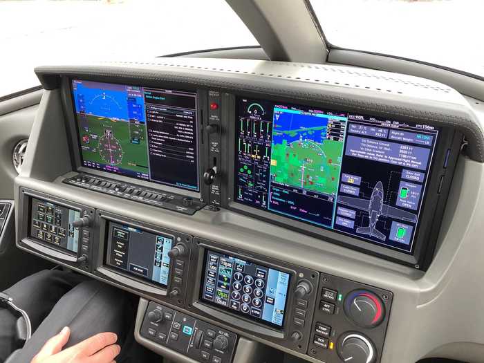 Nearly everything in the cockpit is controlled via touchscreen and all checklists, charts, and airplane systems can be displayed on the two high-definition screens. There