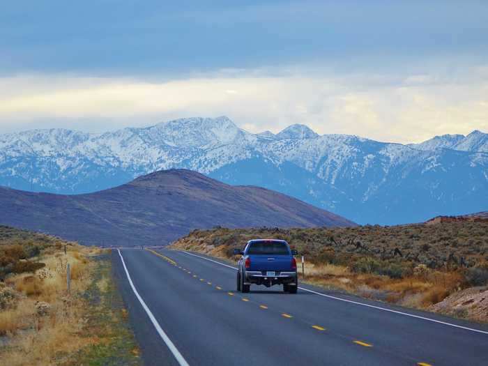 Hells Canyon Scenic Byway in Oregon has beautiful mountain vistas.